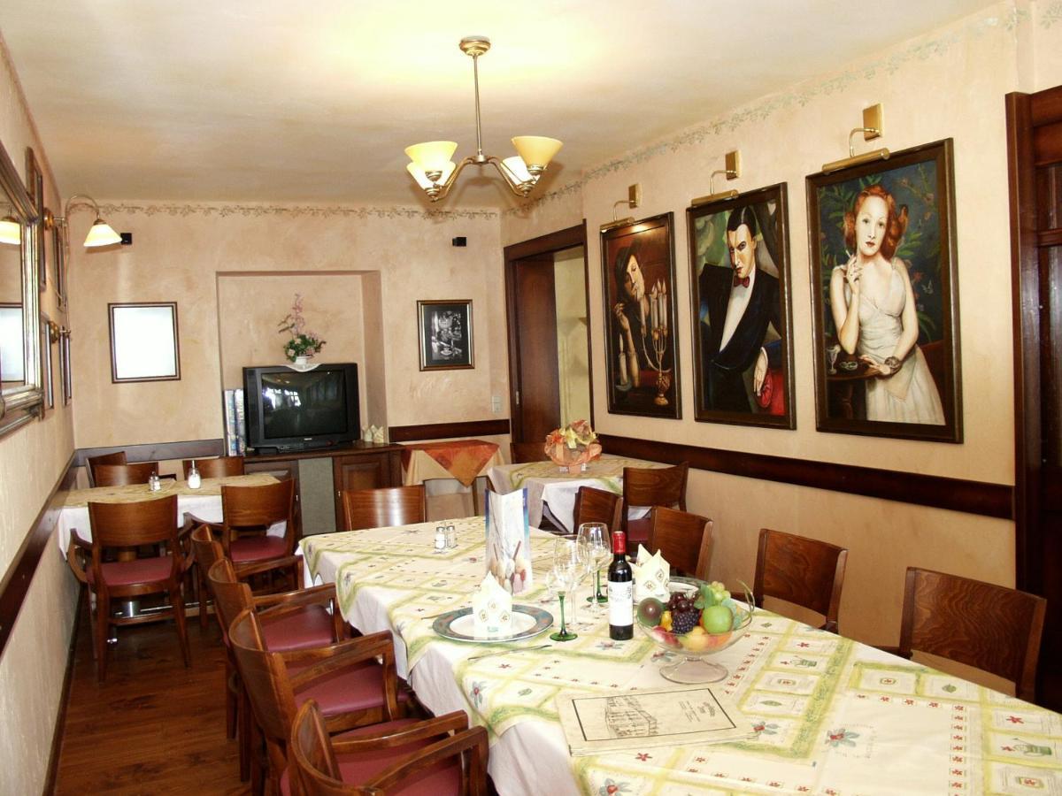 Hotel-Restaurant Dimmer
